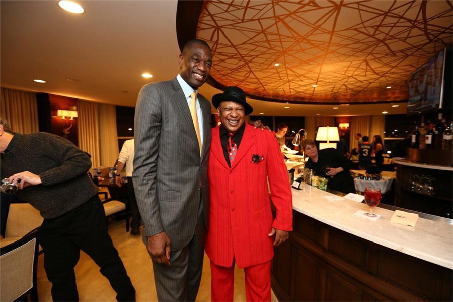 亚强队的比 亚强队的比