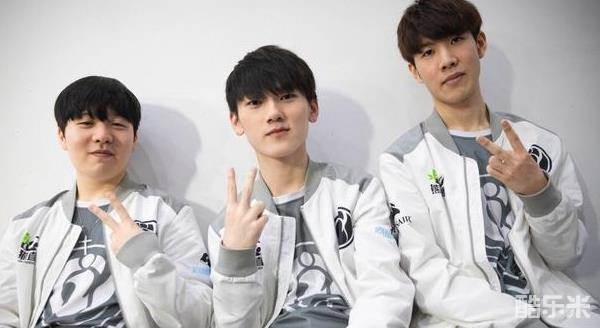 节和更多历 节和更多历